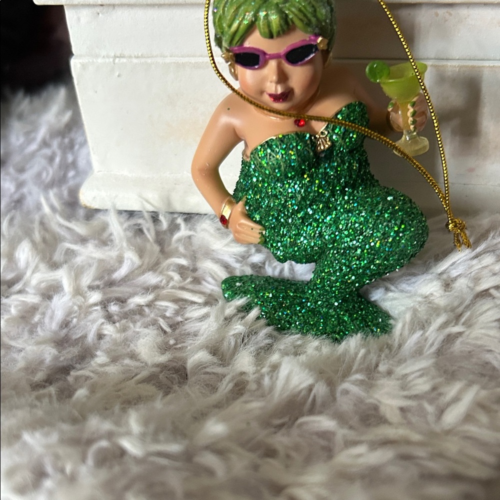 Margarita III Figurine - Green Mermaid - Picture 3 of 8